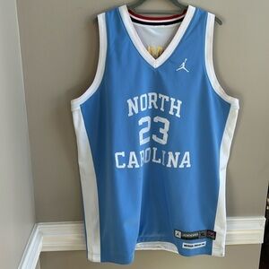 Michael Jordan UNC USA Reversible Basketball Jersey Size XL